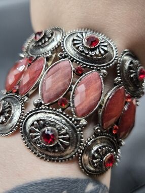 Vintage Style Red Stone Stretch Bracelet Silver Gothic Boho Statement